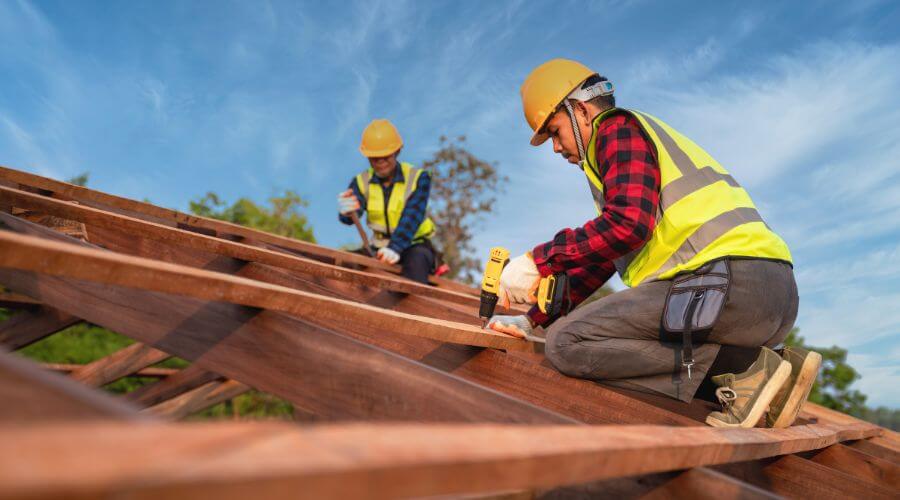 Professional Flat Roofing Installation services in Lynnville, TN